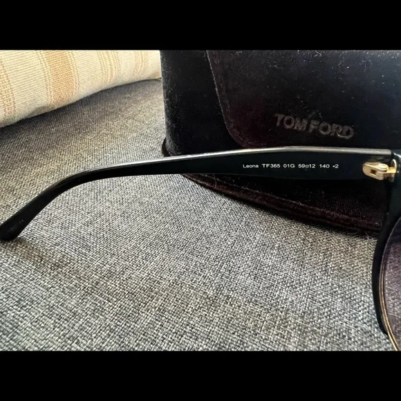 Tom Ford authentic - Picture 10 of 10